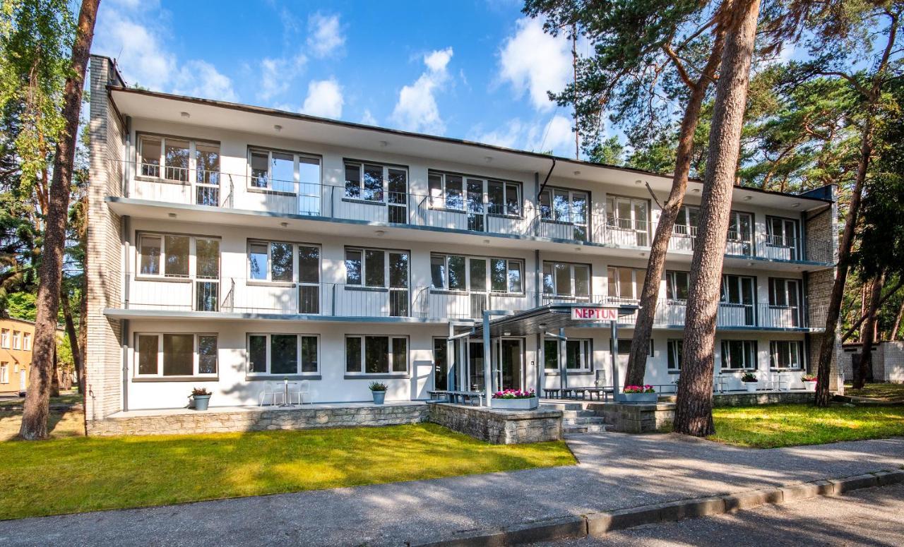Hotel Domki Osrodek Wypoczynkowy Neptun à Ujście-Darłowskie Extérieur photo