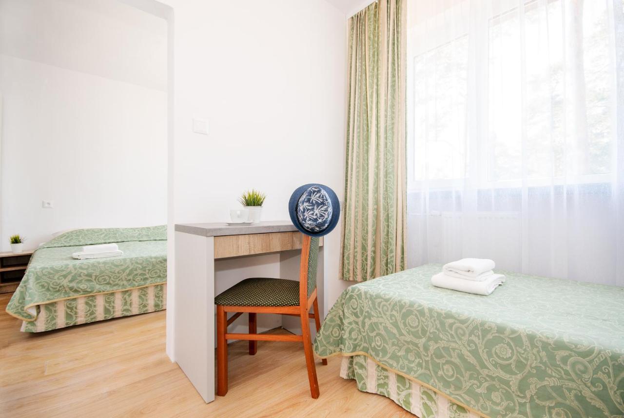 Hotel Domki Osrodek Wypoczynkowy Neptun à Ujście-Darłowskie Extérieur photo