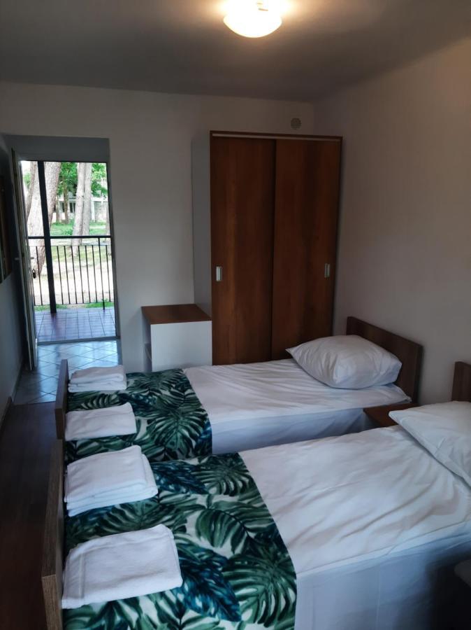 Hotel Domki Osrodek Wypoczynkowy Neptun à Ujście-Darłowskie Extérieur photo